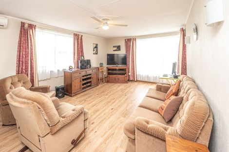 Photo of property in 14 Fergusson Street, Marton, 4710