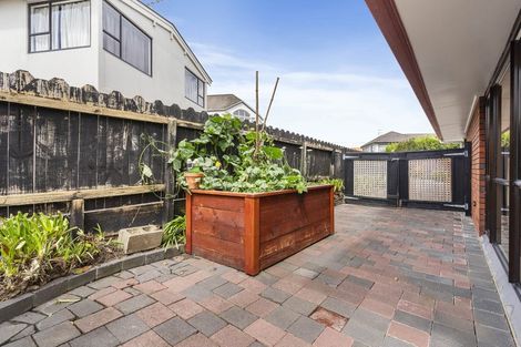 Photo of property in 1/19 Waller Avenue, Bucklands Beach, Auckland, 2012