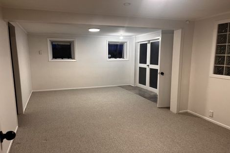 Photo of property in 17 Highland Avenue, Titirangi, Auckland, 0604