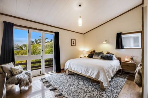 Photo of property in 231 Te Atatu Road, Te Atatu South, Auckland, 0610