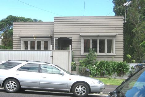 Photo of property in 31 Hastings Parade, Devonport, Auckland, 0624