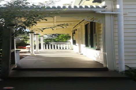 Photo of property in 2/20a Rawene Road, Birkenhead, Auckland, 0626