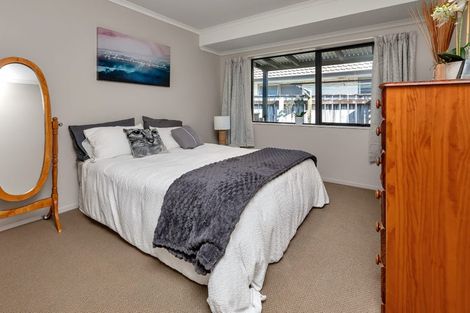 Photo of property in 55 Pyle Road West, One Tree Point, 0118