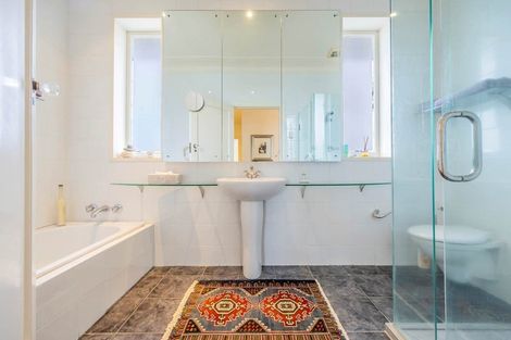 Photo of property in 42 Paritai Drive, Orakei, Auckland, 1071