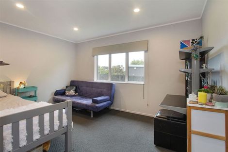 Photo of property in 25 Crispe Road, Clarks Beach, 2122