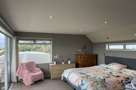 Photo of property in 5 Elliston Crescent, Stanmore Bay, Whangaparaoa, 0932