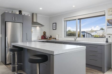 Photo of property in 4 Rogers Place, Kinloch, Taupo, 3377