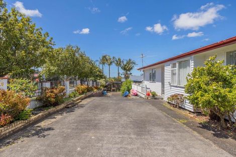 Photo of property in 8 Afton Place, Ranui, Auckland, 0612