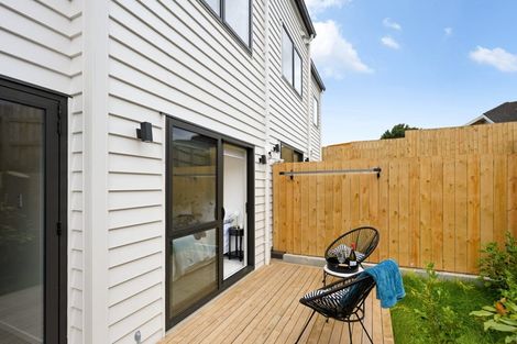 Photo of property in 12c Massine Place, Randwick Park, Auckland, 2105