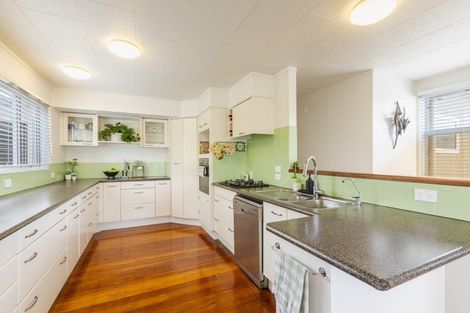 Photo of property in 8 Goodger Street, Waipukurau, 4200