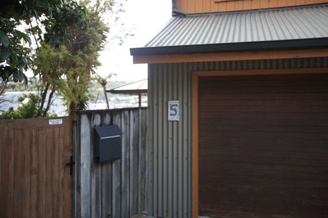 Photo of property in 5 Awa Road, Miramar, Wellington, 6022