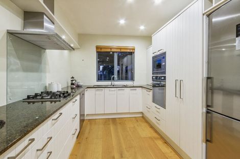 Photo of property in 4 Monkton Close, Greenhithe, Auckland, 0632