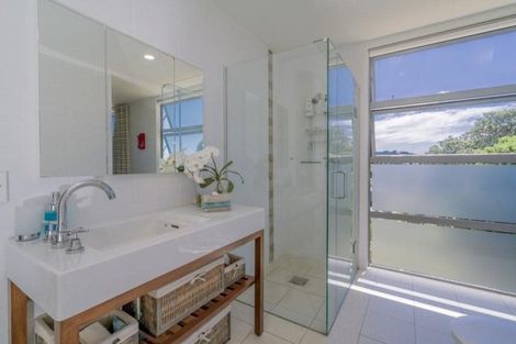 Photo of property in 18 Pine Grove, Tairua, 3508