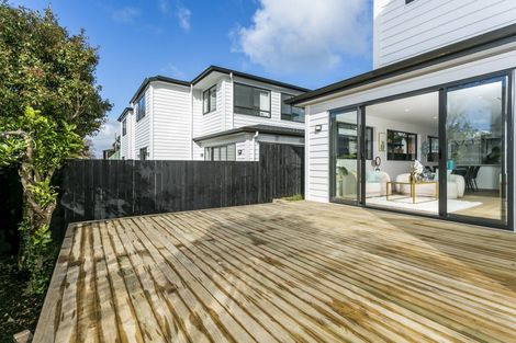 Photo of property in 15b Koromiko Street, New Lynn, Auckland, 0600