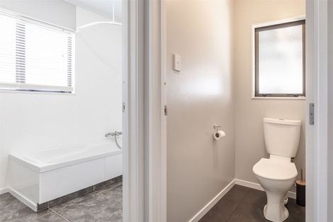 Photo of property in 6a Perrin Place, Kelvin Grove, Palmerston North, 4414