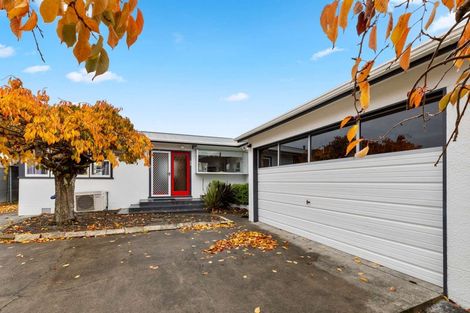 Photo of property in 33 Sutherland Crescent, Westbrook, Palmerston North, 4412