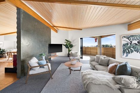 Photo of property in 14 Te Mata Peak Road, Havelock North, 4130