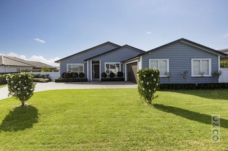 Photo of property in 41 Pohutukawa Parade, Riverhead, 0820