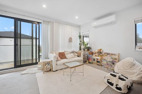 Photo of property in 1b Robin Lane, Browns Bay, Auckland, 0630