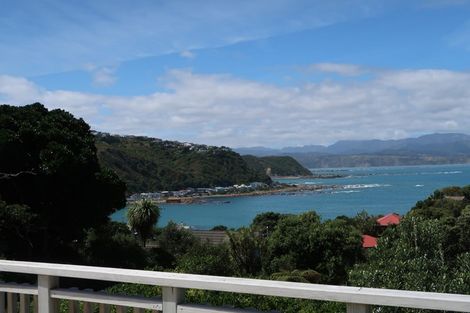 Photo of property in 6 Valley Street, Island Bay, Wellington, 6023