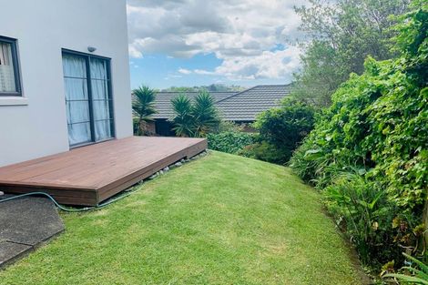 Photo of property in 2/890 East Coast Road, Northcross, Auckland, 0630
