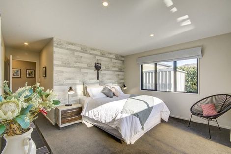 Photo of property in 10 Catchpole Place, Woodend, 7610