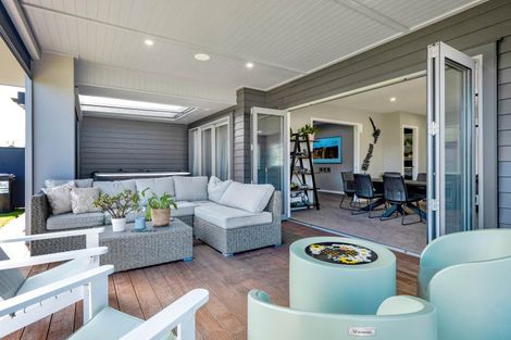 Photo of property in 17 Honeyfield Drive, Whalers Gate, New Plymouth, 4310