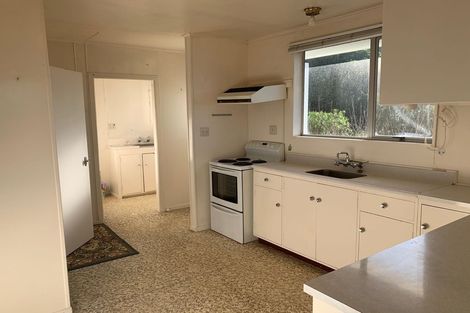 Photo of property in 6 Banksia Grove, Maungaraki, Lower Hutt, 5010