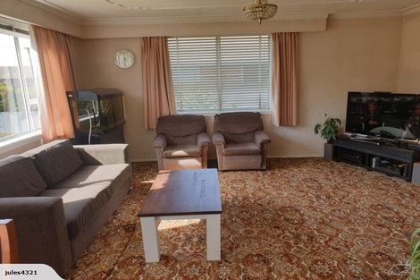 Photo of property in 23 Liverton Crescent, Bishopdale, Christchurch, 8053