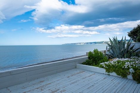 Photo of property in 37 Clifton Road, Haumoana, 4102