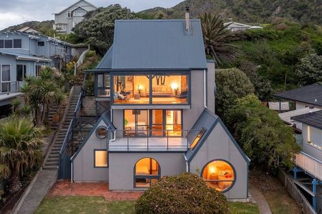 Photo of property in 62 The Parade, Paekakariki, 5034