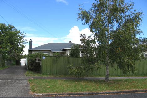Photo of property in 1/12 Mayville Avenue, New Lynn, Auckland, 0600