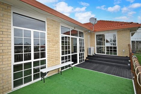 Photo of property in 5 Lorikeet Place, Unsworth Heights, Auckland, 0632