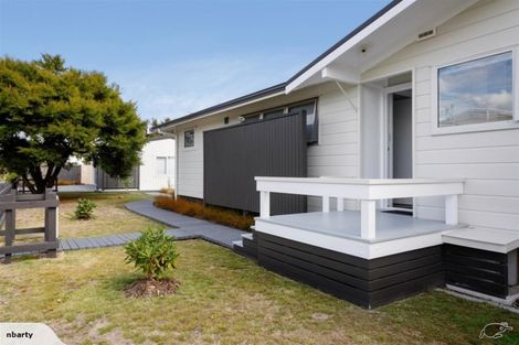 Photo of property in 2 Mahuta Road, Waitahanui, Taupo, 3378