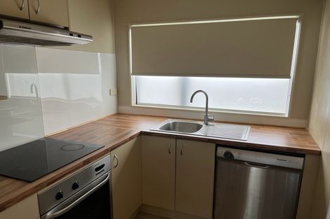 Photo of property in 23 Spalding Rise, Golflands, Auckland, 2013