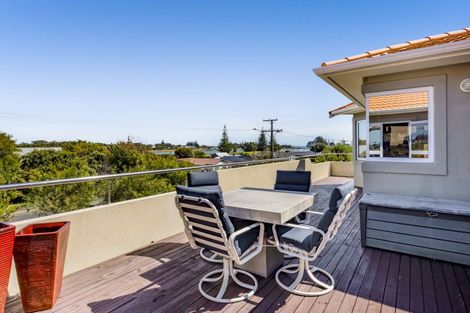 Photo of property in 50 Leslie Street, Waitara, 4320