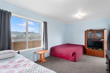 Photo of property in 14 Hinau Place, Edgecumbe, 3120