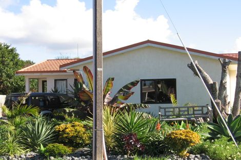 Photo of property in 11 Ross Crescent, Orewa, 0931