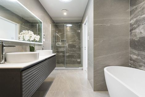 Photo of property in 5a Pierce Road, Milford, Auckland, 0620