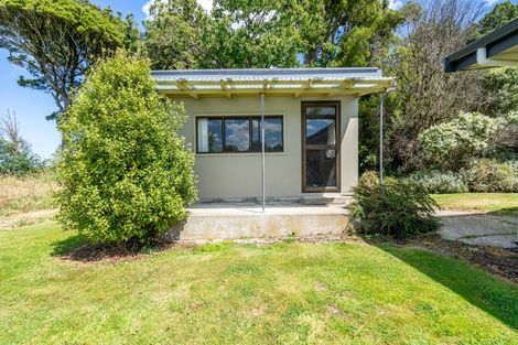 Photo of property in 49 Ferry Road, West Plains, Invercargill, 9879