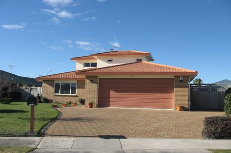 Photo of property in 10 Greenough Place, Rototuna, Hamilton, 3210