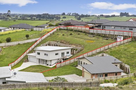 Photo of property in 43 Cape Vista Crescent, Pukekohe, 2120