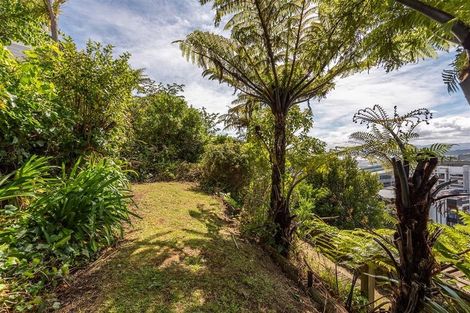 Photo of property in 80 Kelburn Parade, Kelburn, Wellington, 6012