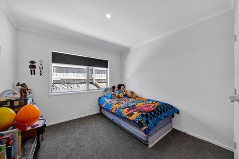 Photo of property in 23 Garrett Drive, Whalers Gate, New Plymouth, 4310