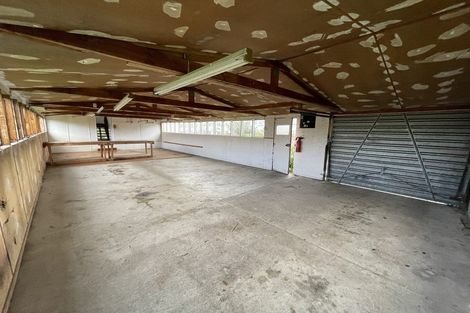 Photo of property in 96 Beach Haven Road, Beach Haven, Auckland, 0626