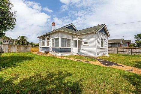 Photo of property in 4 Tennyson Avenue, Takapuna, Auckland, 0622