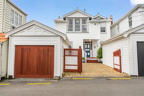 Photo of property in 19 Selwyn Terrace, Thorndon, Wellington, 6011