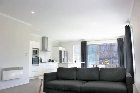 Photo of property in 2 Huarahi Pai Road, Huapai, Kumeu, 0810