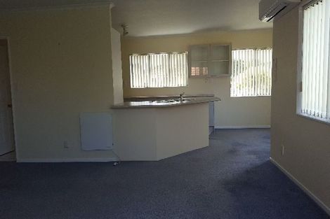 Photo of property in 6 Arlose Place, Westgate, Auckland, 0614