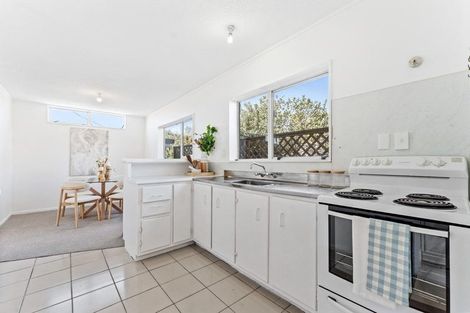 Photo of property in 1/20 Halldene Terrace, Red Beach, 0932
